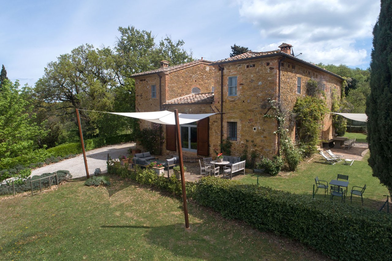 TENUTA RUSTICHELLO “Superb property for sale in the municipality of Montalcino” 