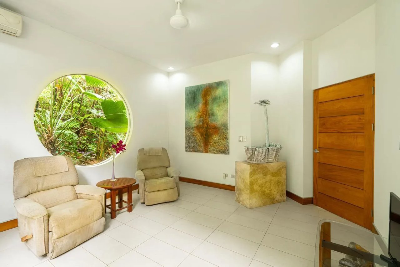 Ocean View, Modern Design W. Private Elevator