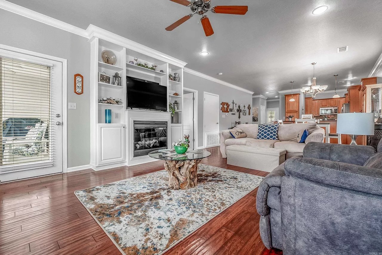 104 Clearwater Ct #C