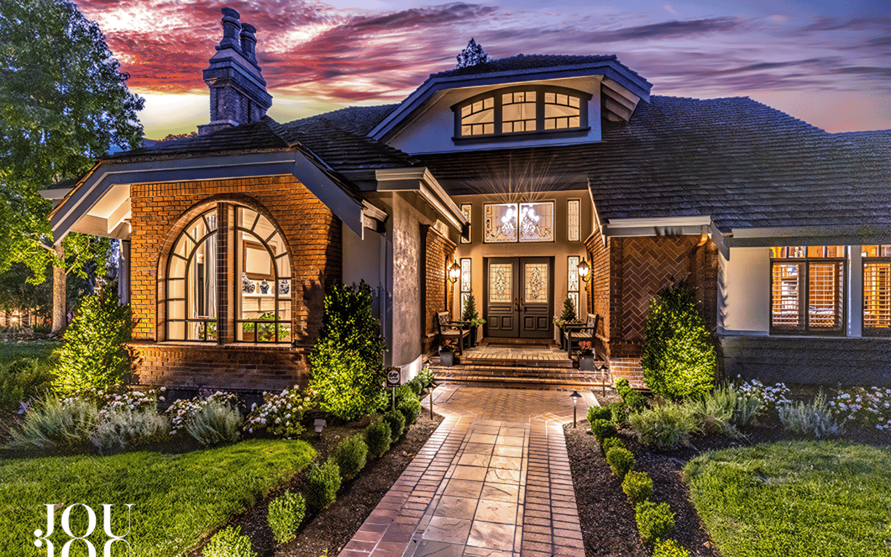 Sophisticated and Stylish Blackhawk Beauty!