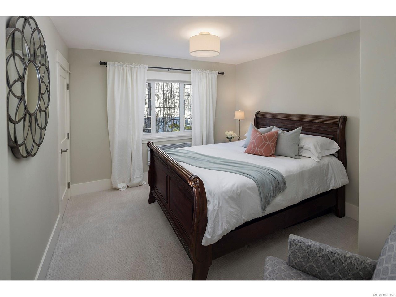 2350 Nottingham Rd, Oak Bay