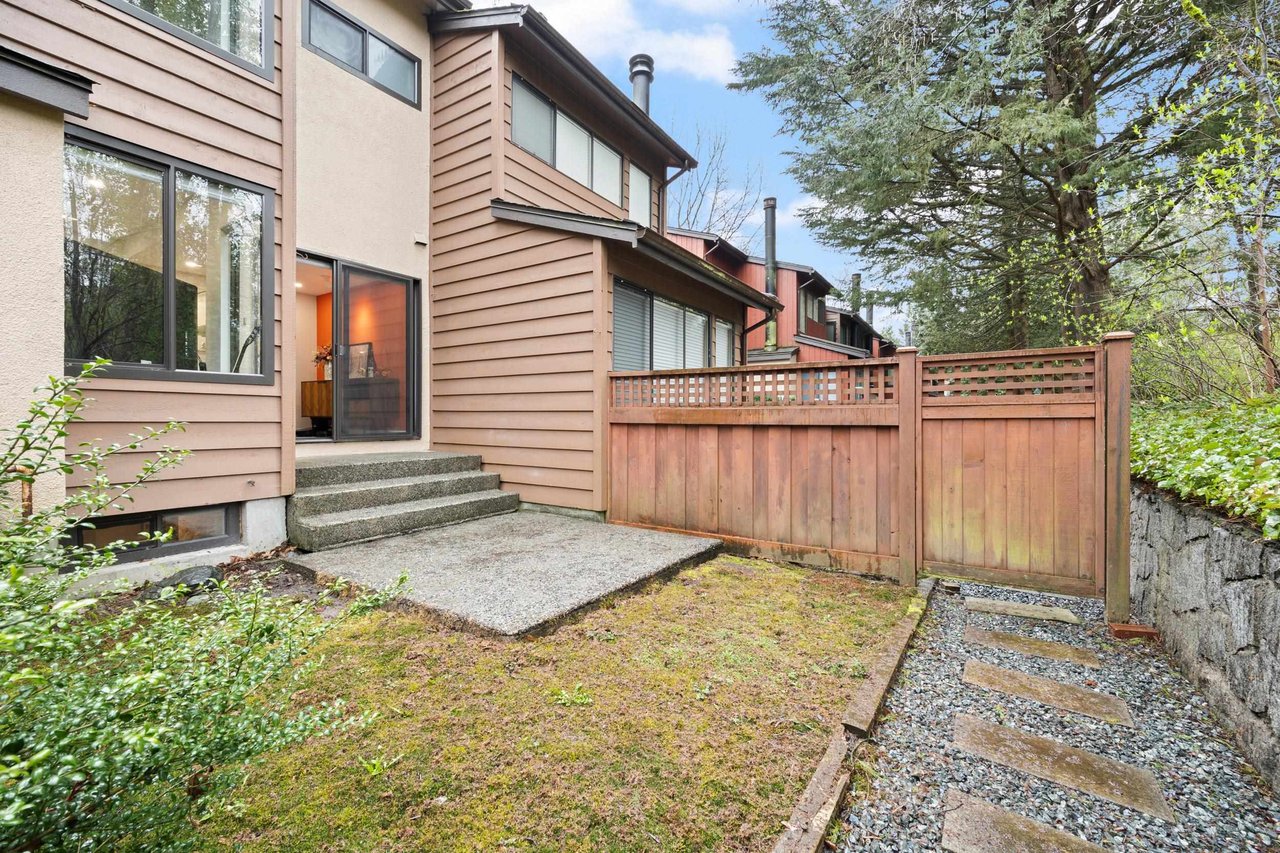 4681 Fernglen Pl