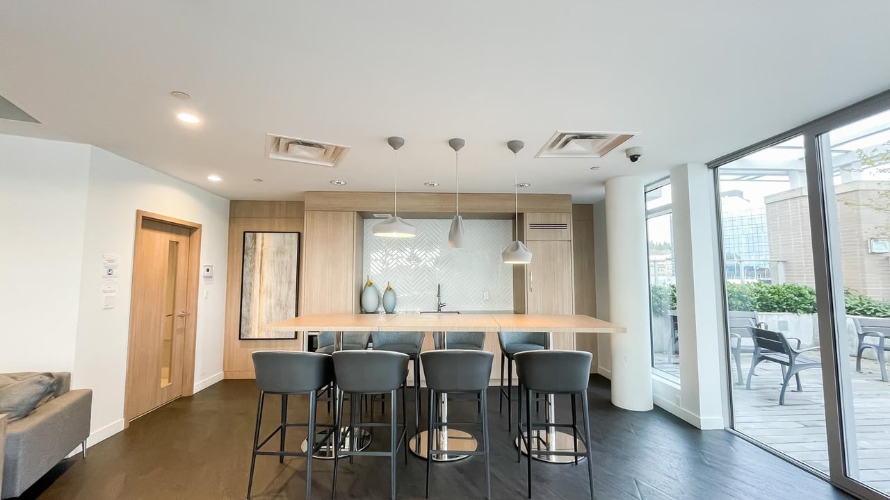 809-988 Quayside Drive, New Westminster