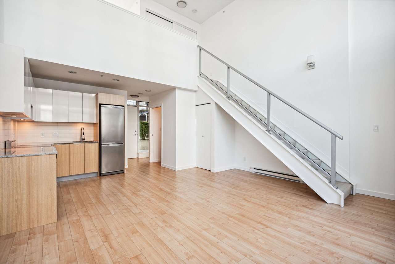 307-429 W 2nd Ave