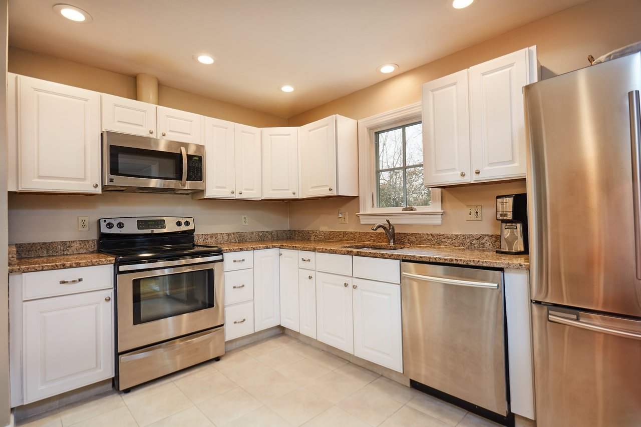 7 West Ambler Road
