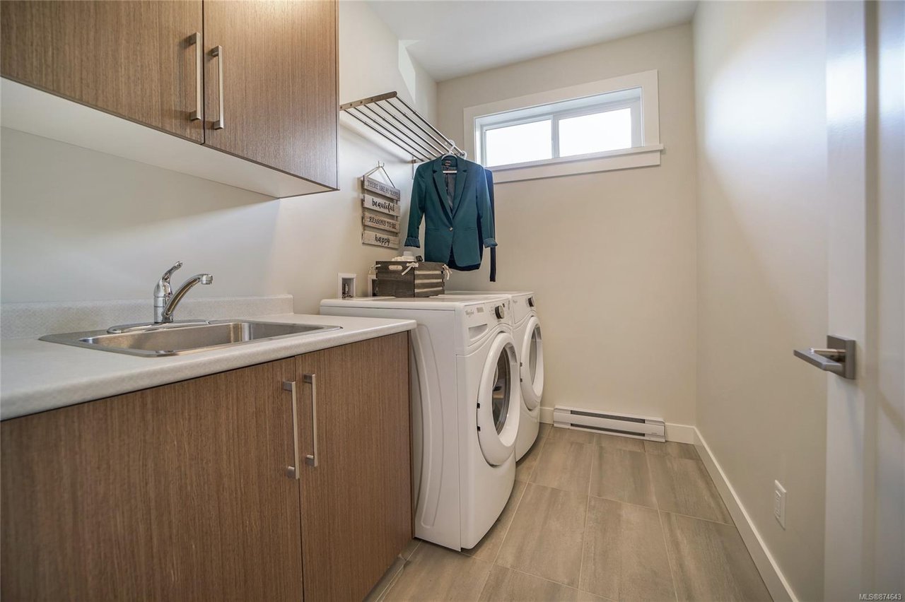 2187 Deerbrush Cres