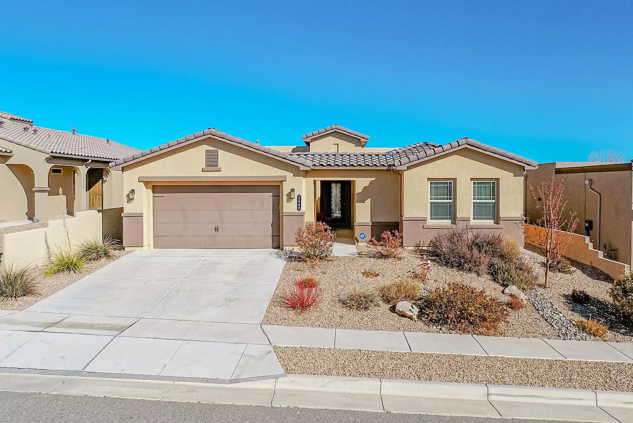 2640 Vista Manzano Loop NE