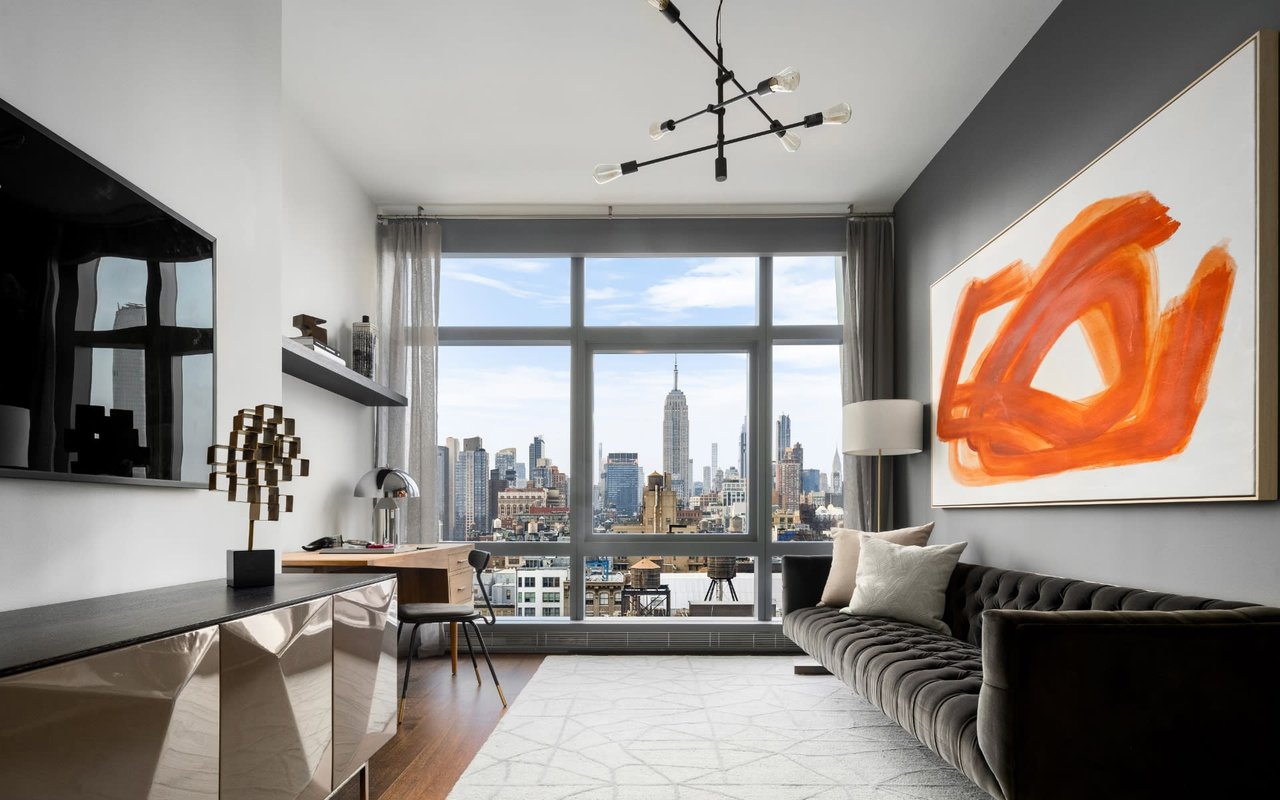 35 West 15th St, #17A
