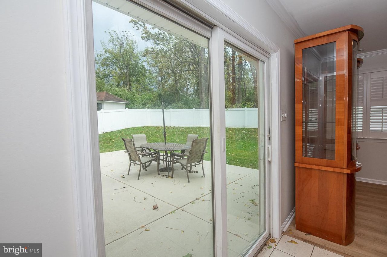 82 Woodbine Way