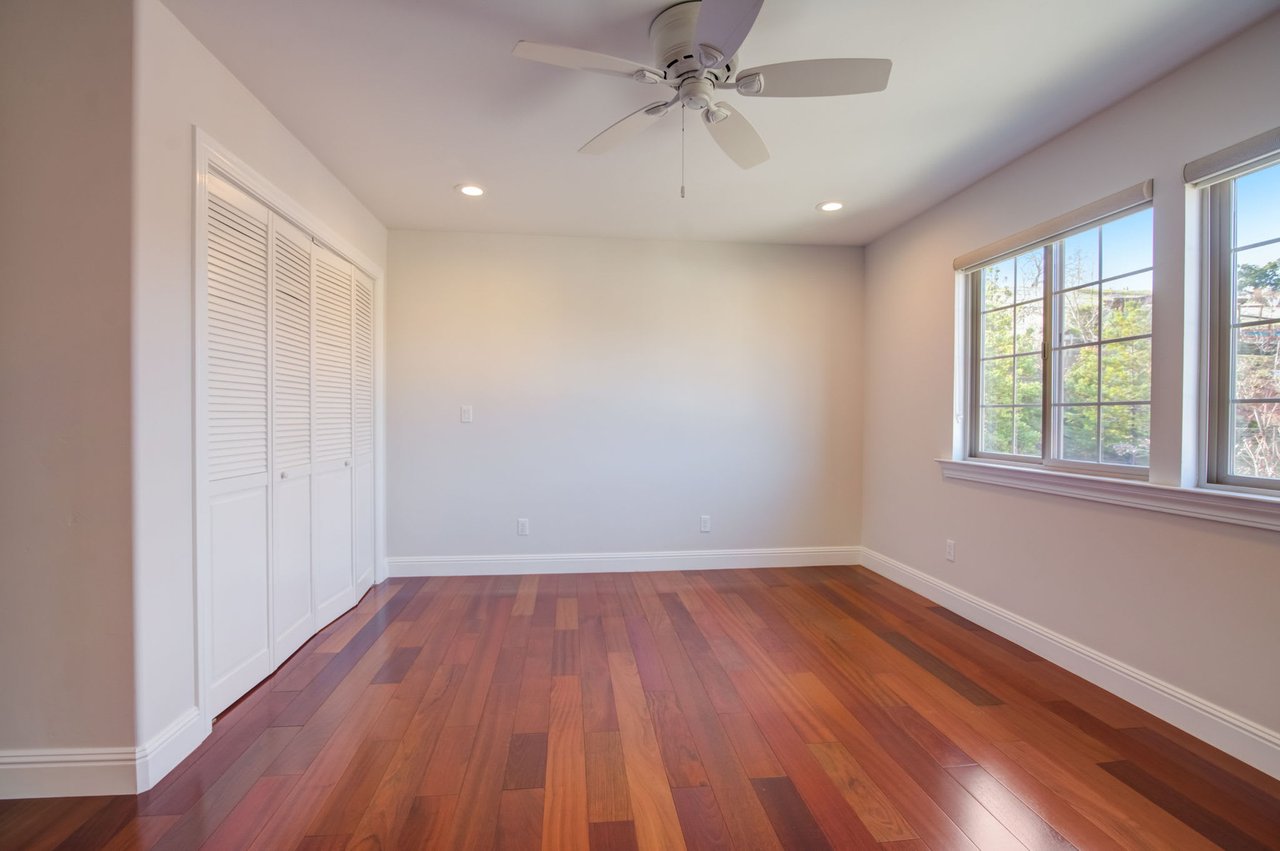3902 Mars Court