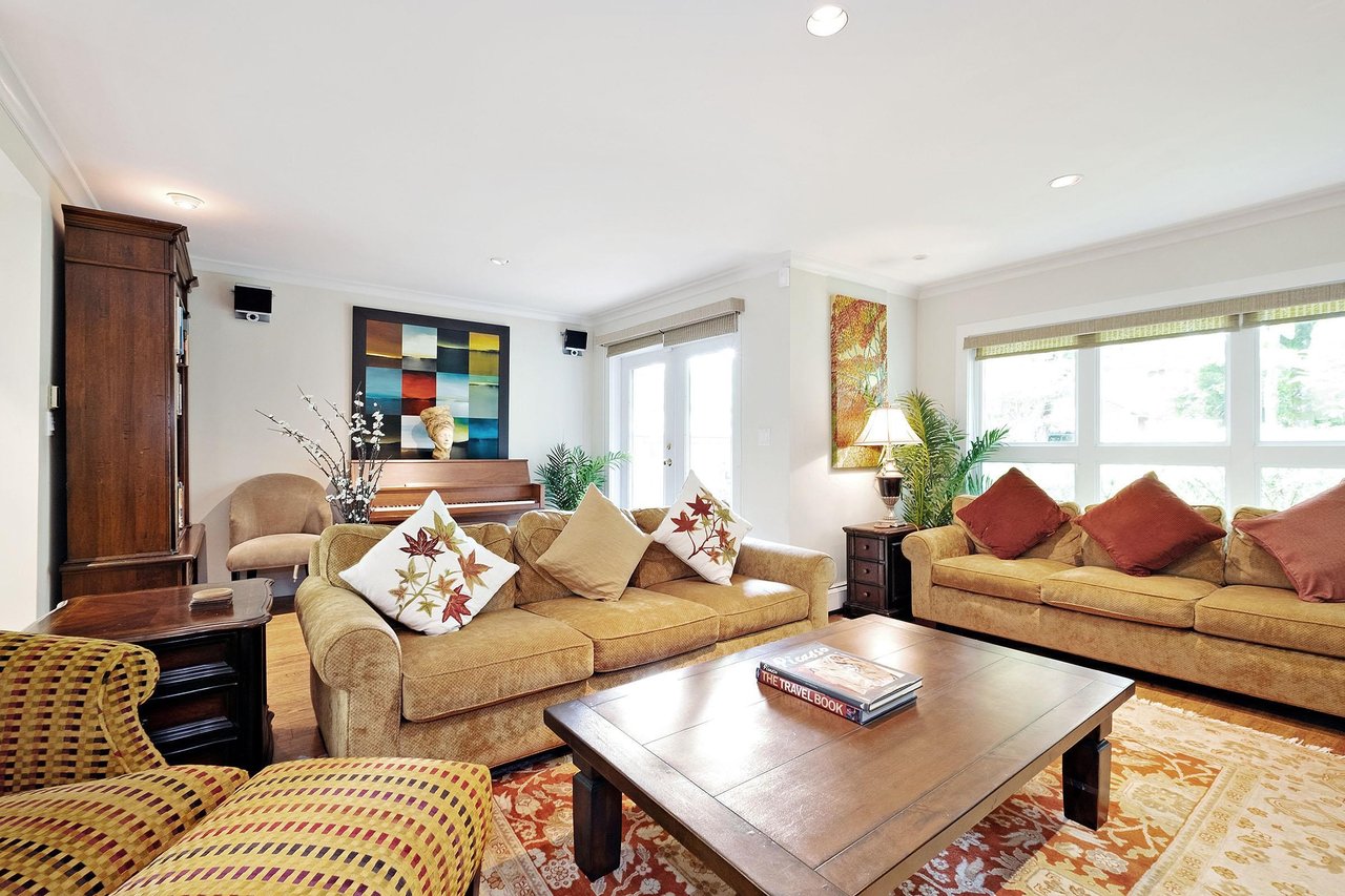 2215 W 14th Ave