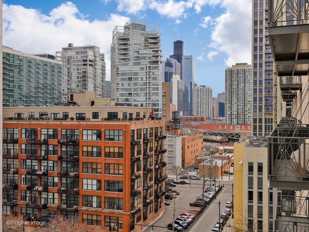 758 N Larrabee St Unit 717