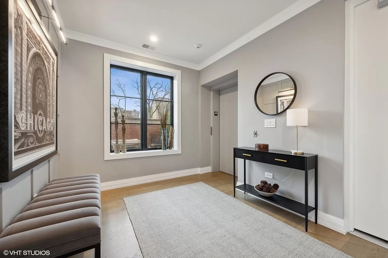 445 W Arlington