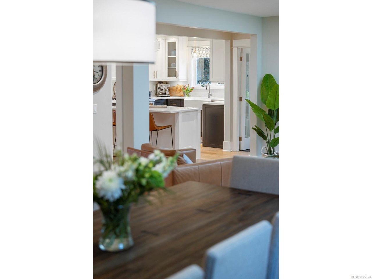 2350 Nottingham Rd, Oak Bay