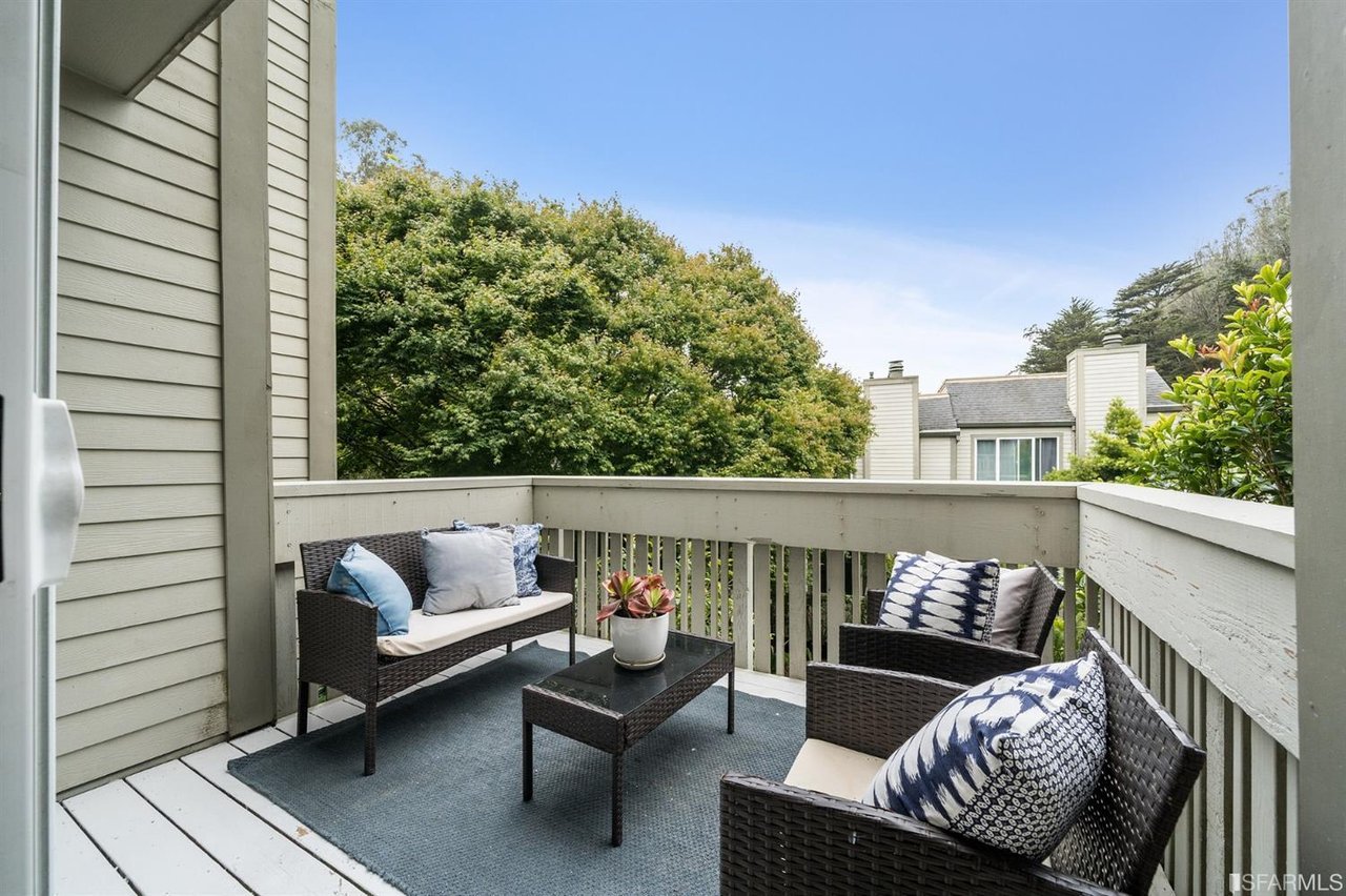 684 Clarendon