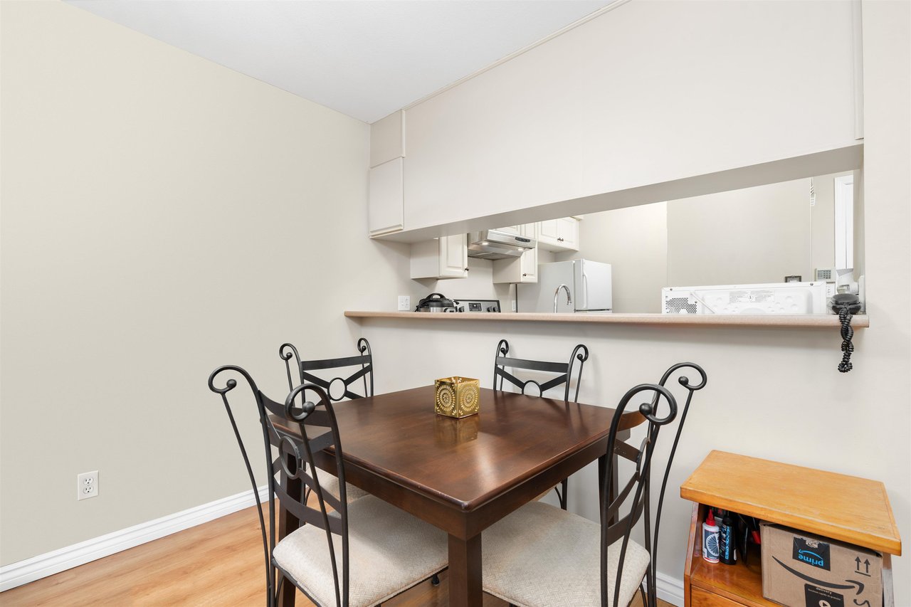 204-3199 Willow St