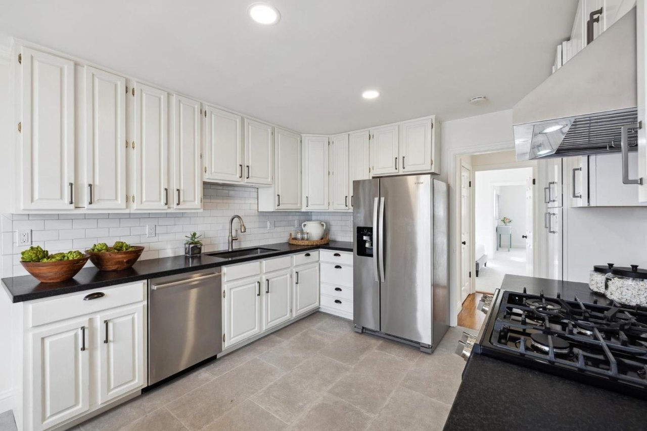 281 Village WAY