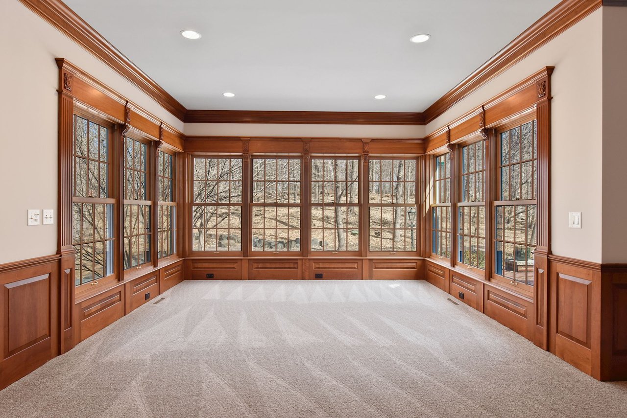 550 Oxford Road, Orono