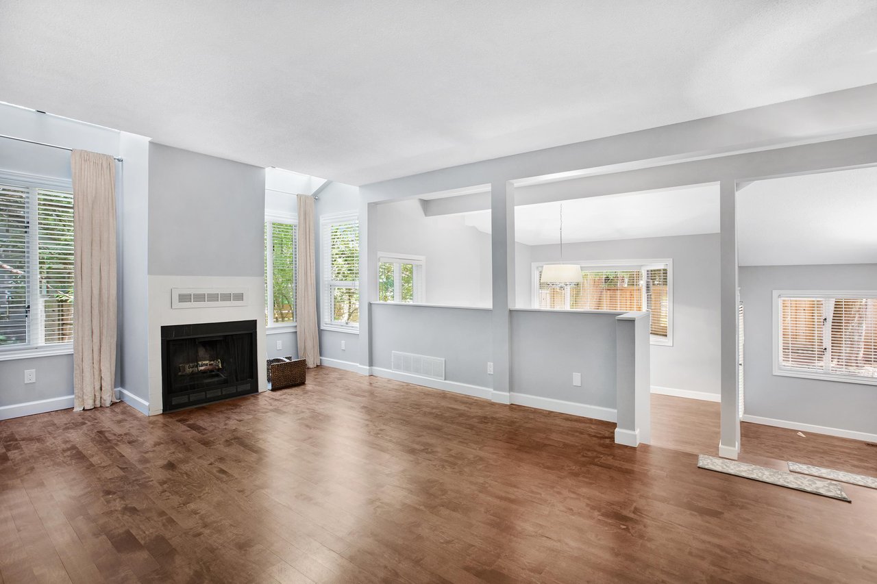1991 Cedar Village Cres