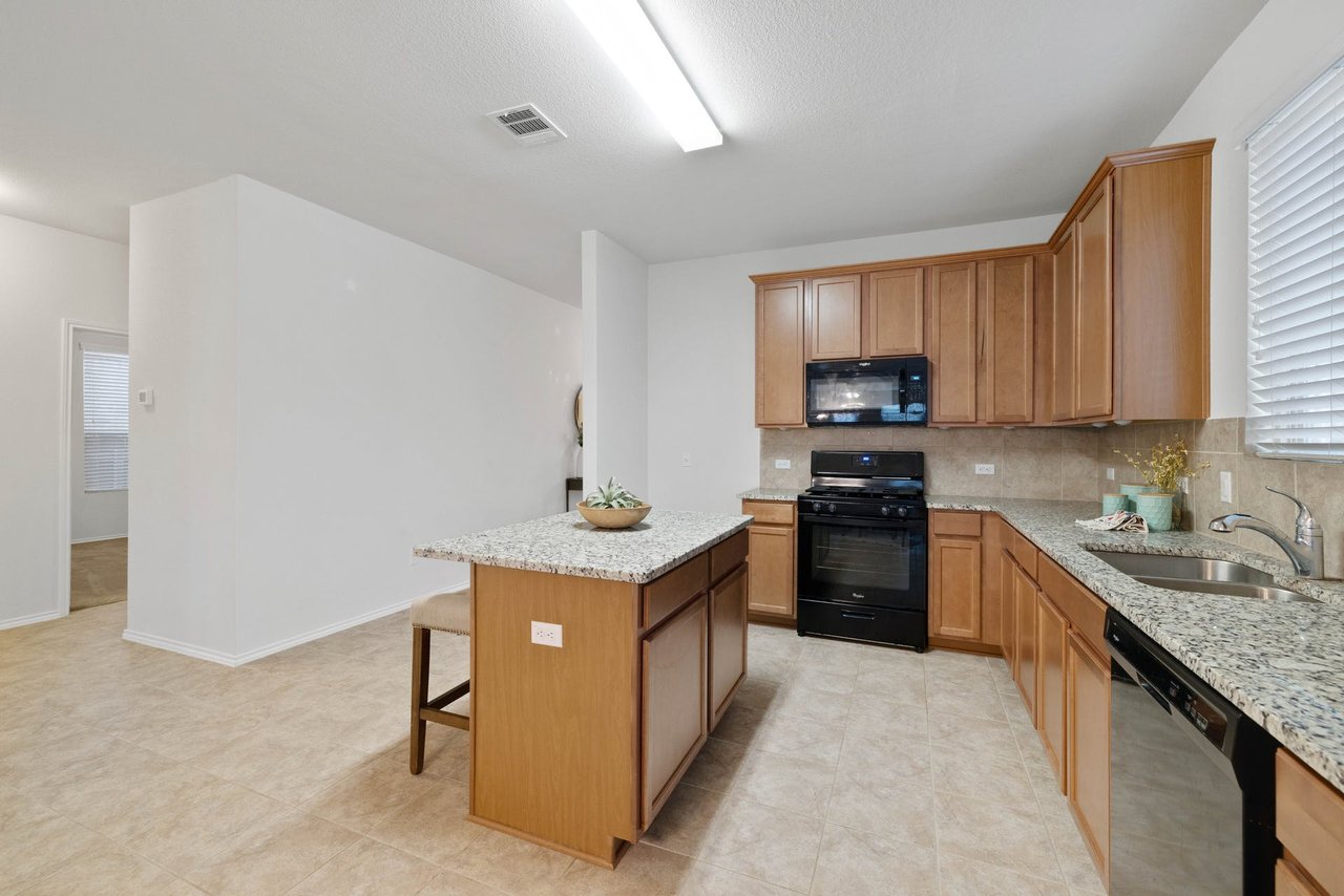 173 Carlina Loop, Liberty Hill, Texas 78642