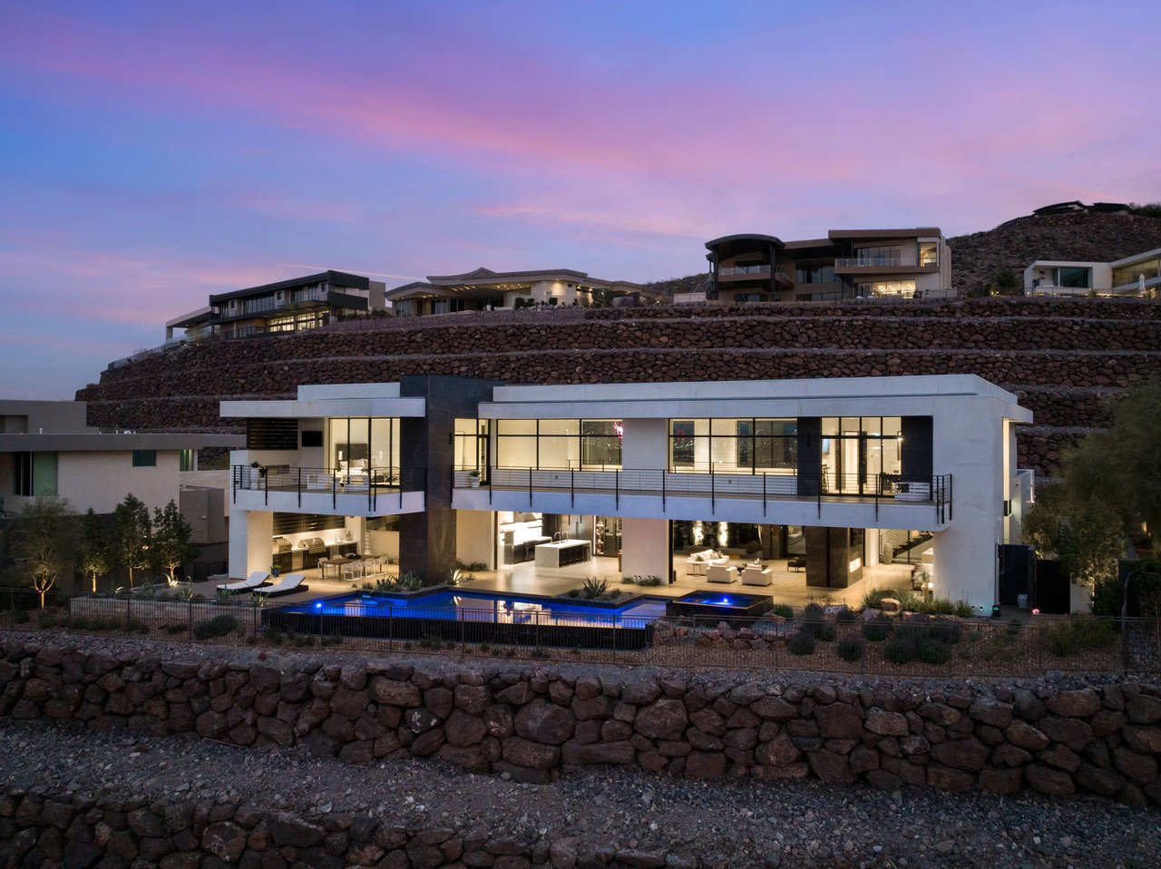 9 Boulderback Drive 