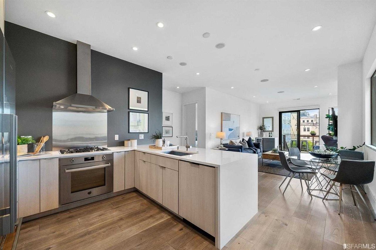 1731 Larkin Street Unit 2