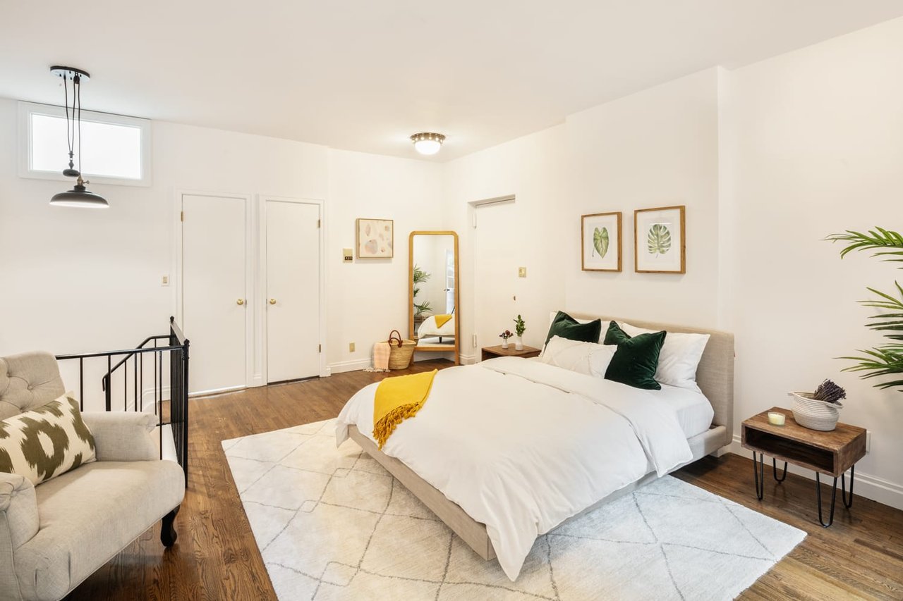 261 W 71st St, #9