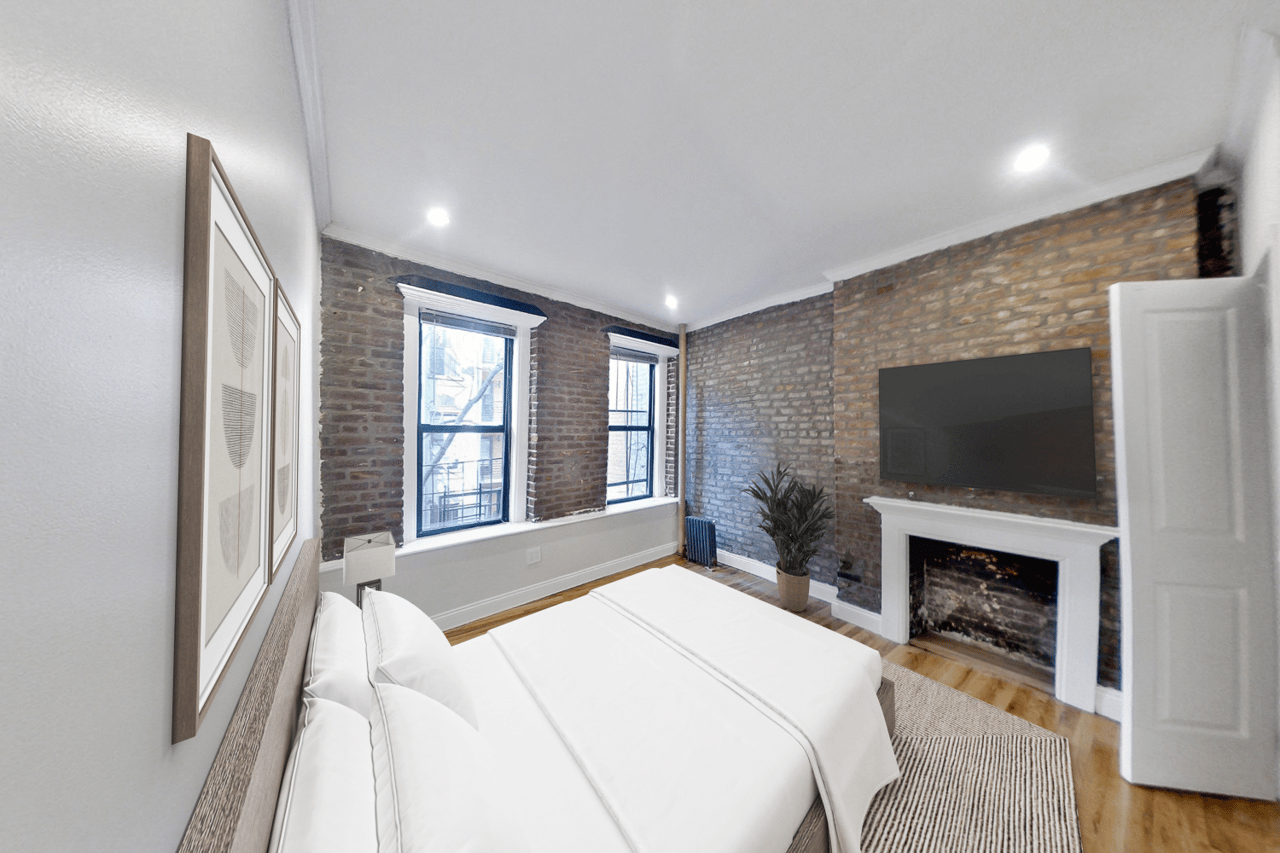 115 Elizabeth Street, Apt 2B
