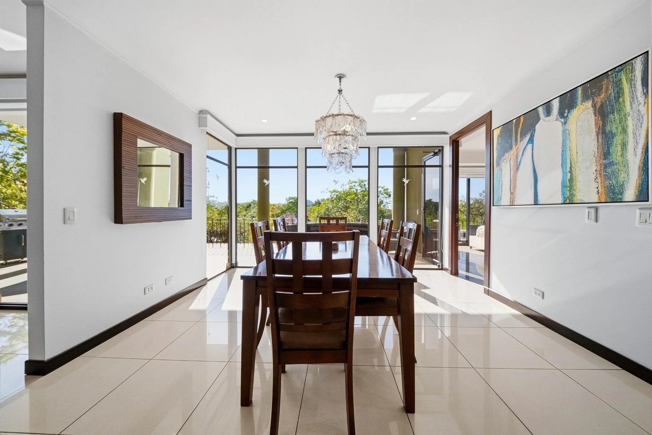 Renovated Carao Golf Condo, Flamingo, Guanacaste