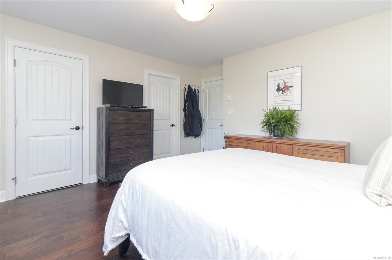 2074 Solent St, Sooke