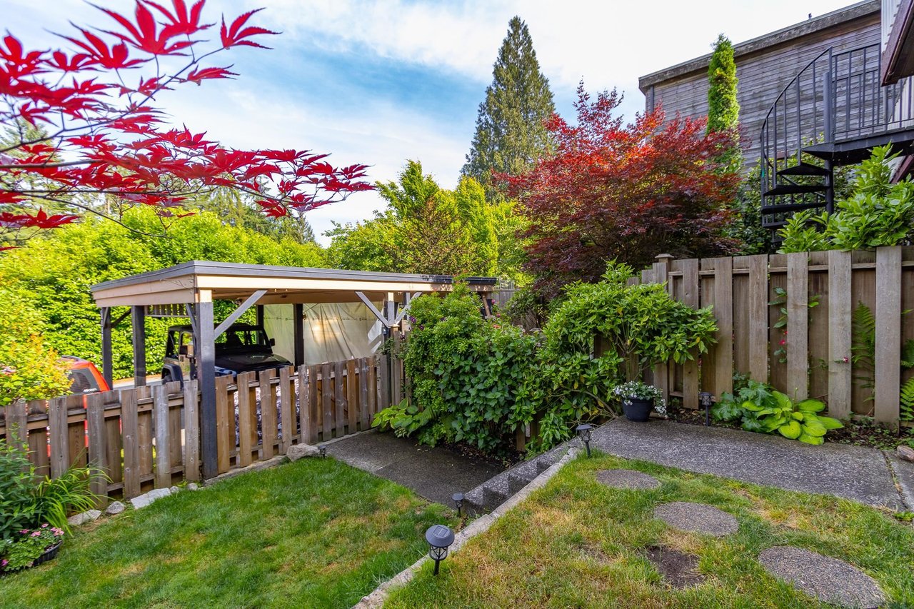 1148 Deep Cove Road, North Vancouver