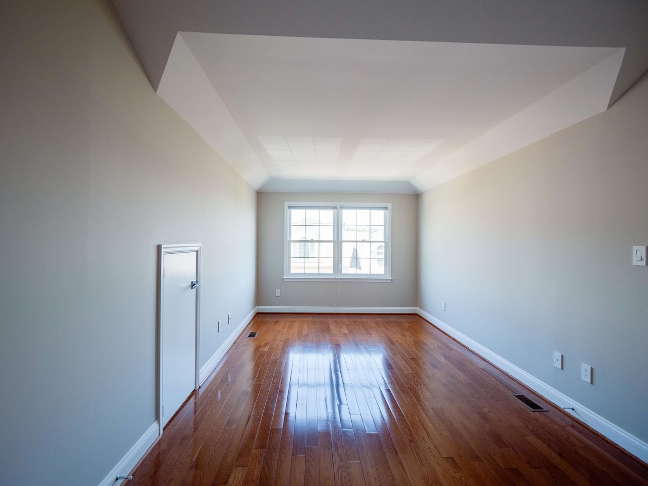 1570 21st Ct N