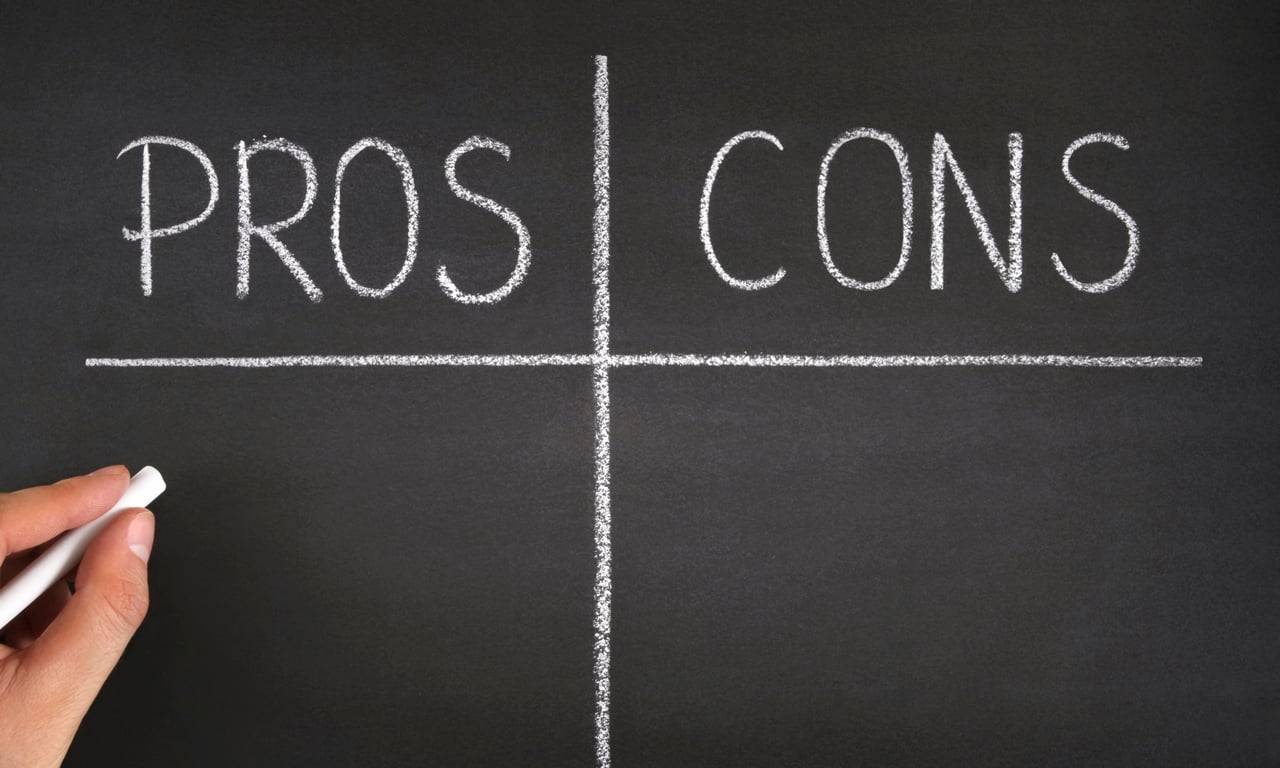 The Pros and Cons of Buying vs. Renting✅