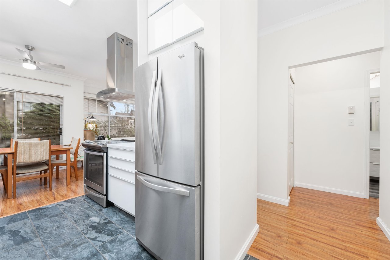 25-5988 Hastings St