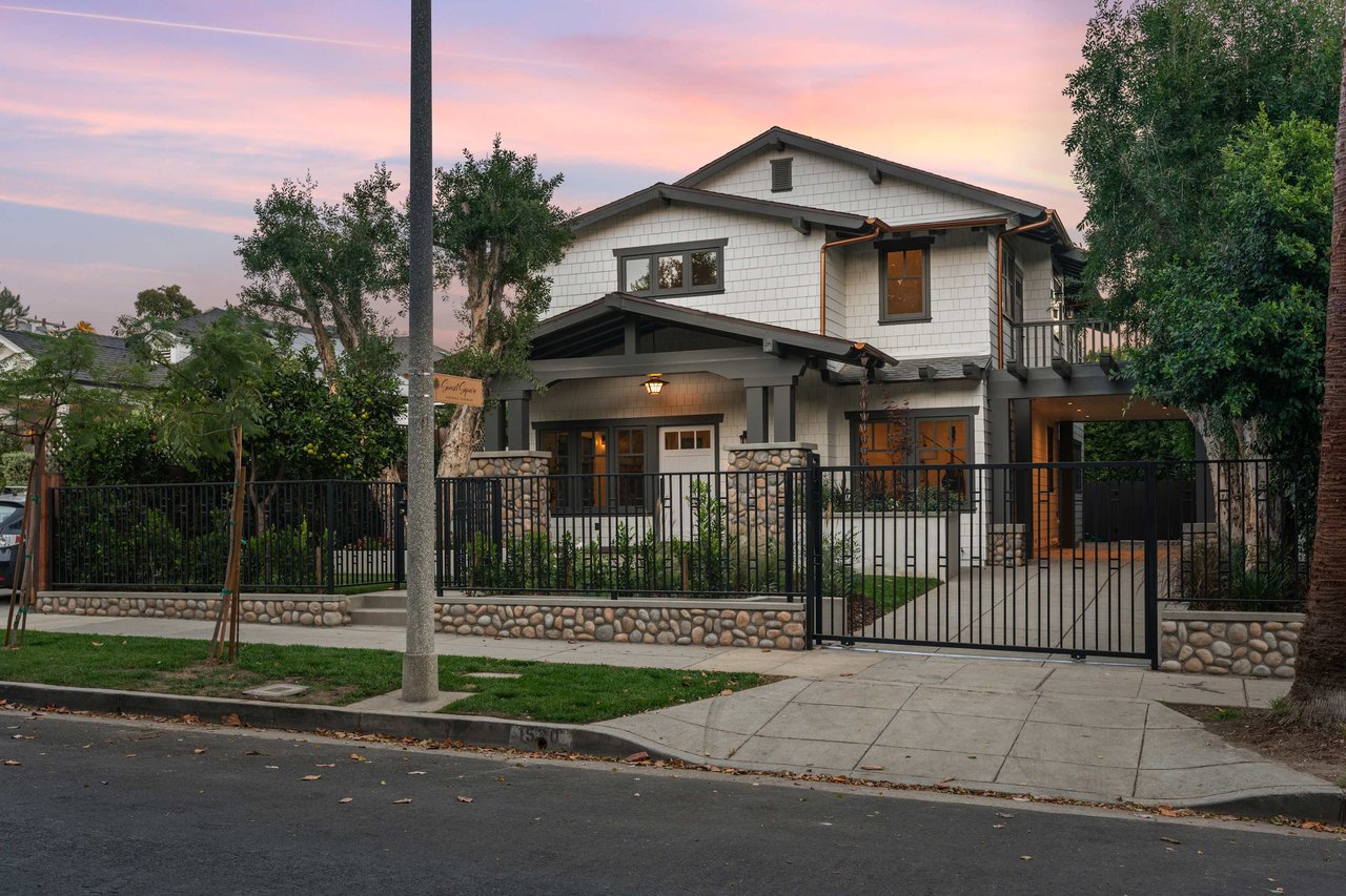 1520 N Sierra Bonita Ave, Sunset Square