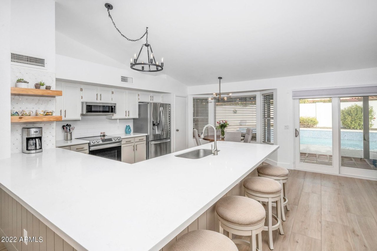 3526 E Utopia Rd