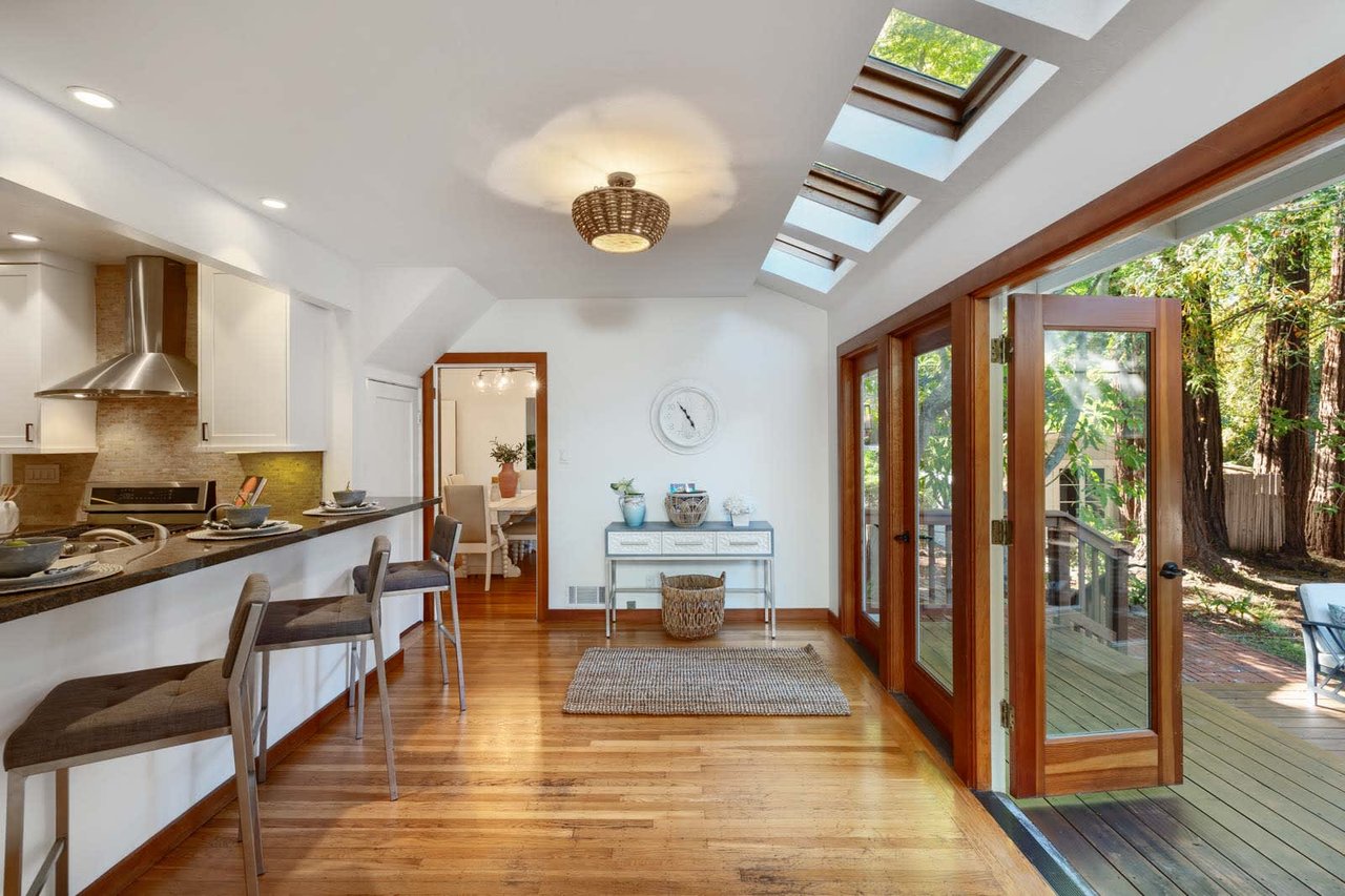 10 Ardmore Road, Larkspur