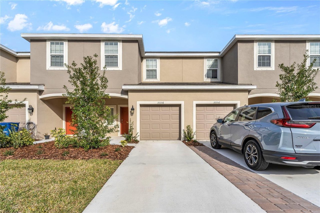 10356 Oakside Drive, Palemtto, FL