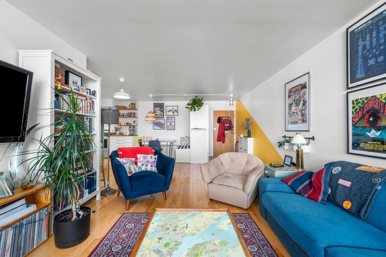 604-3920 Hastings St