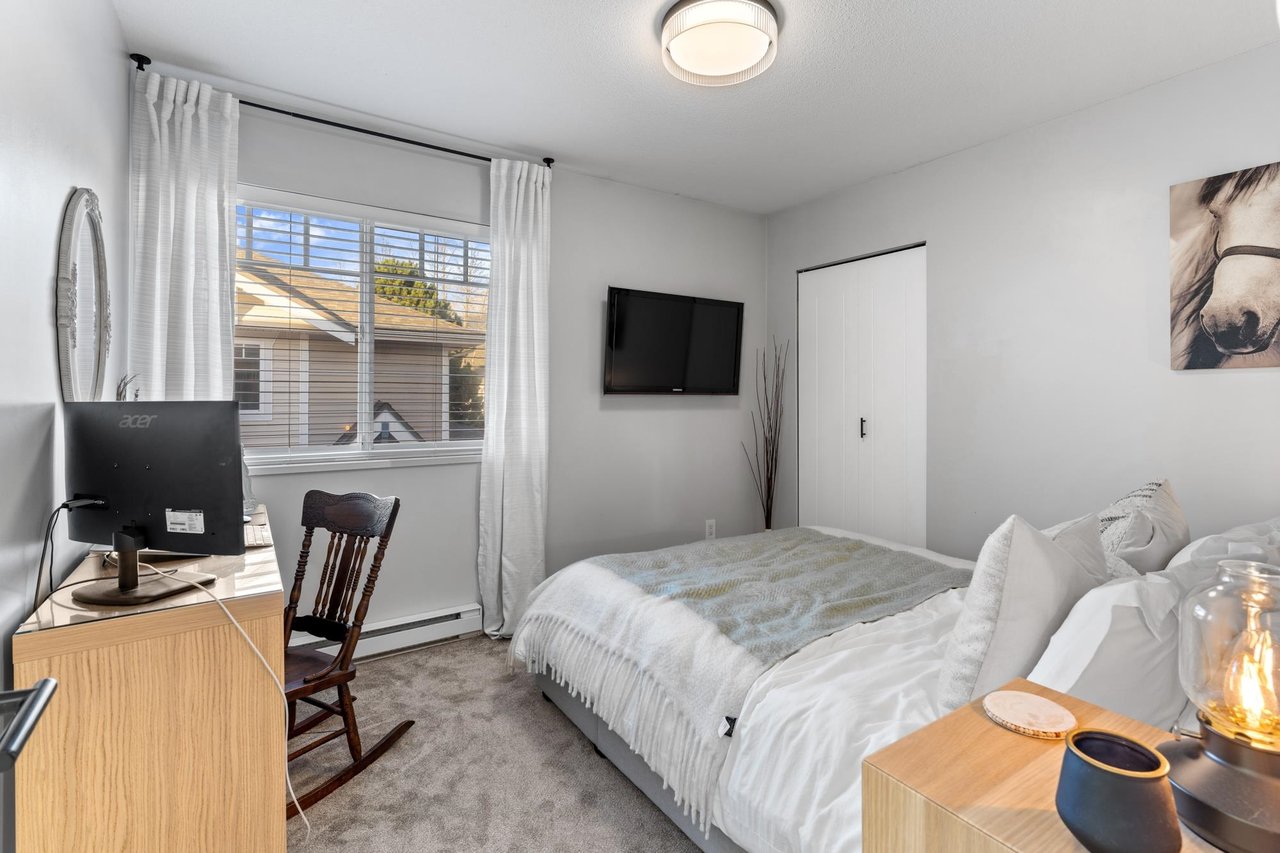 32-1821 Willow Cres
