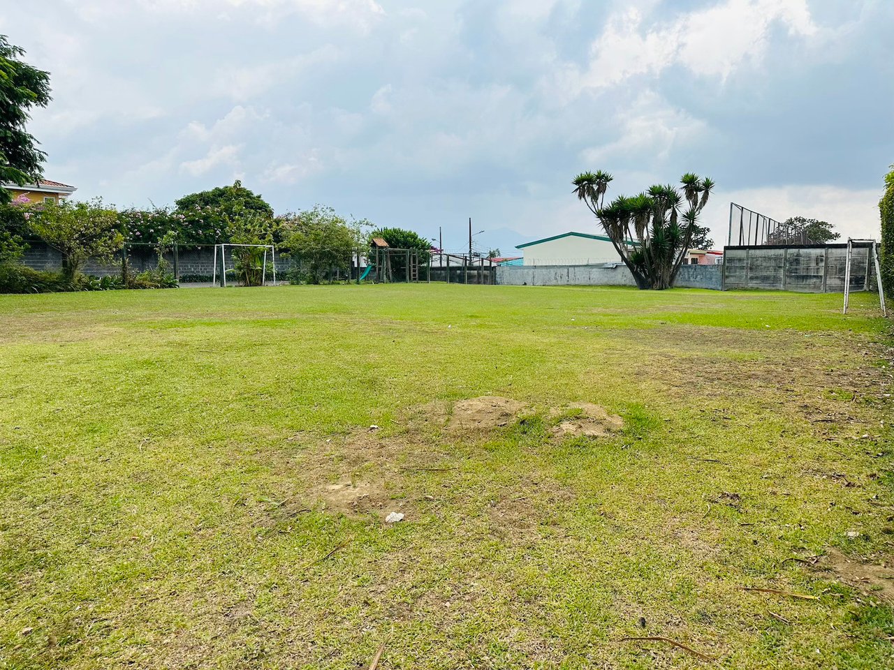 Flat Secure Residential Lot, Curridabat, San Jose