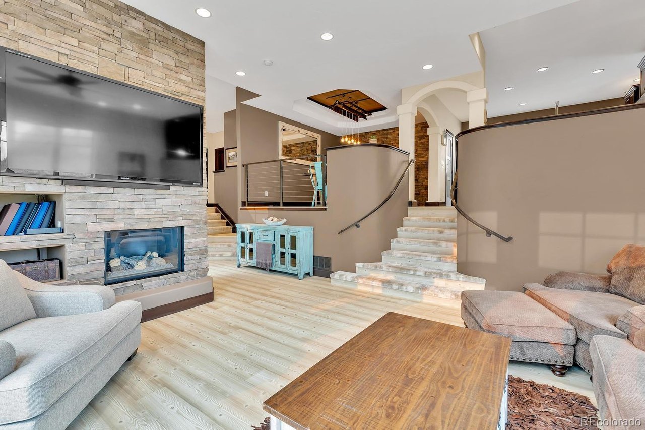 6658 Old Ranch Trl