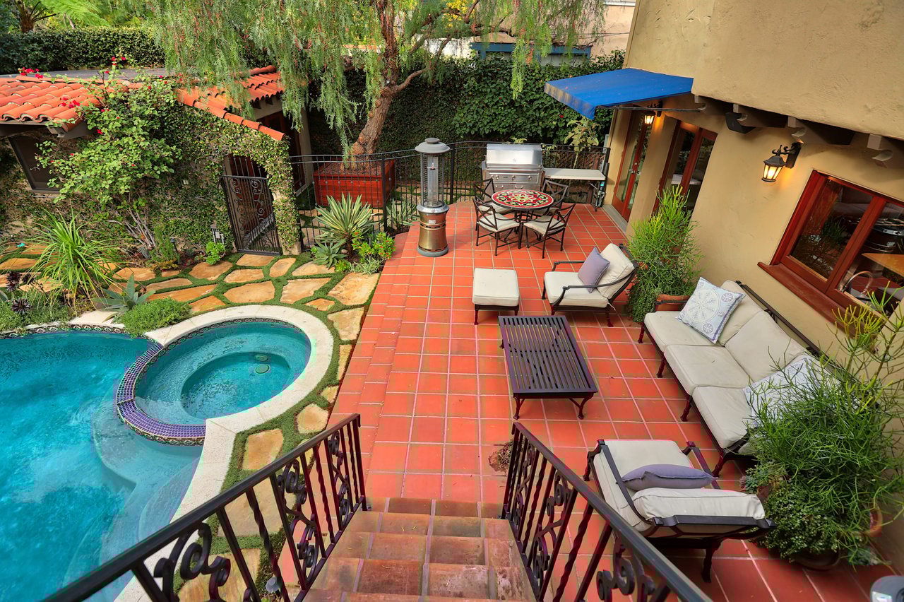 1209 Viscano Drive