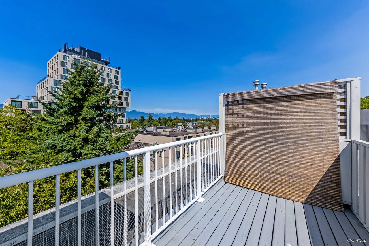 303-3727 W 10th Avenue, Vancouver
