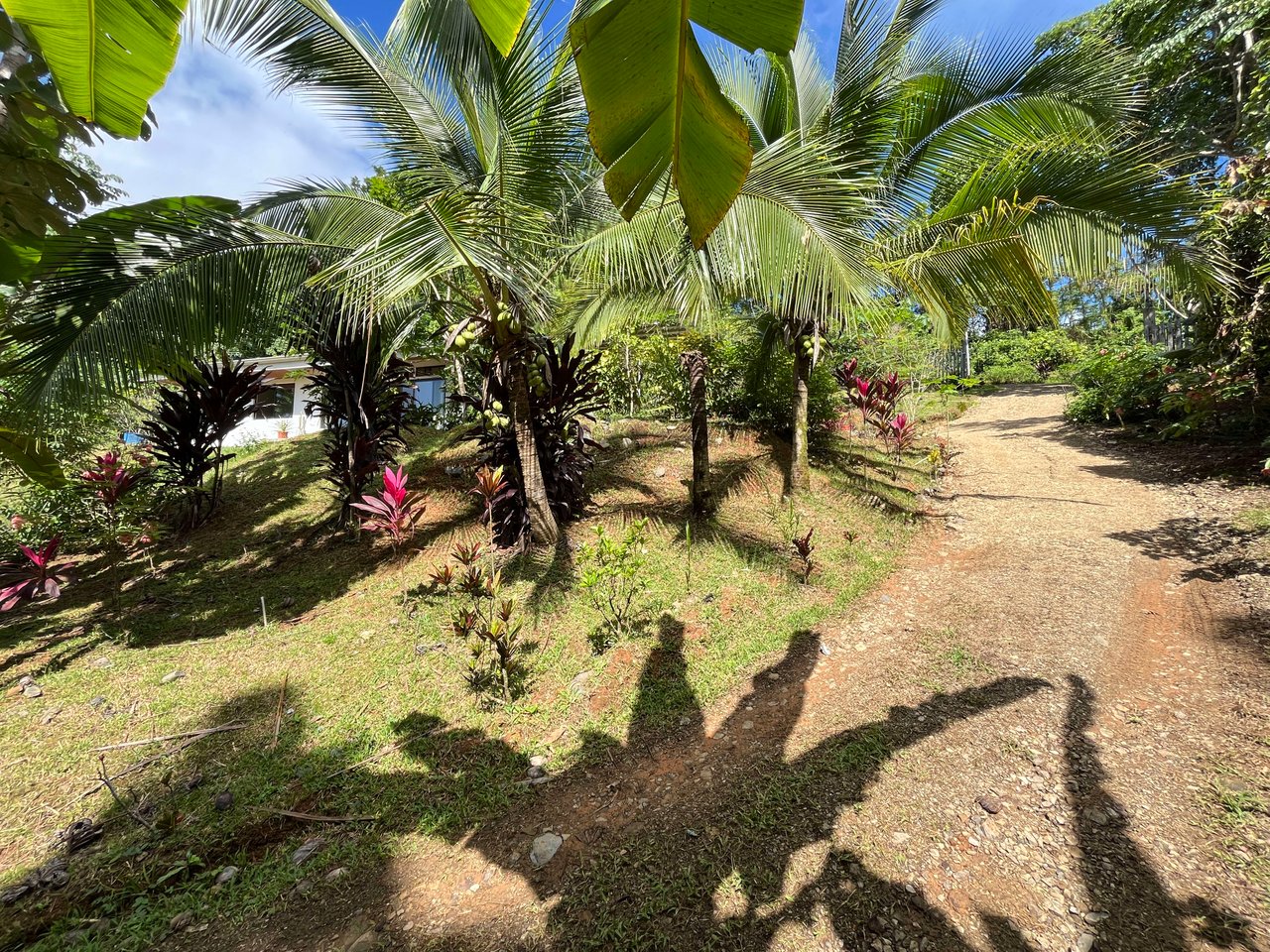 Costa Azul 120-degree Mountain View House With Costarican Wooden House as Lagniappe.