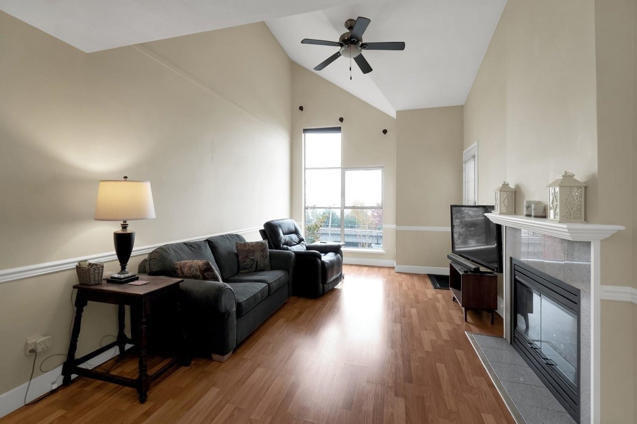 18-323 Governors Ct
