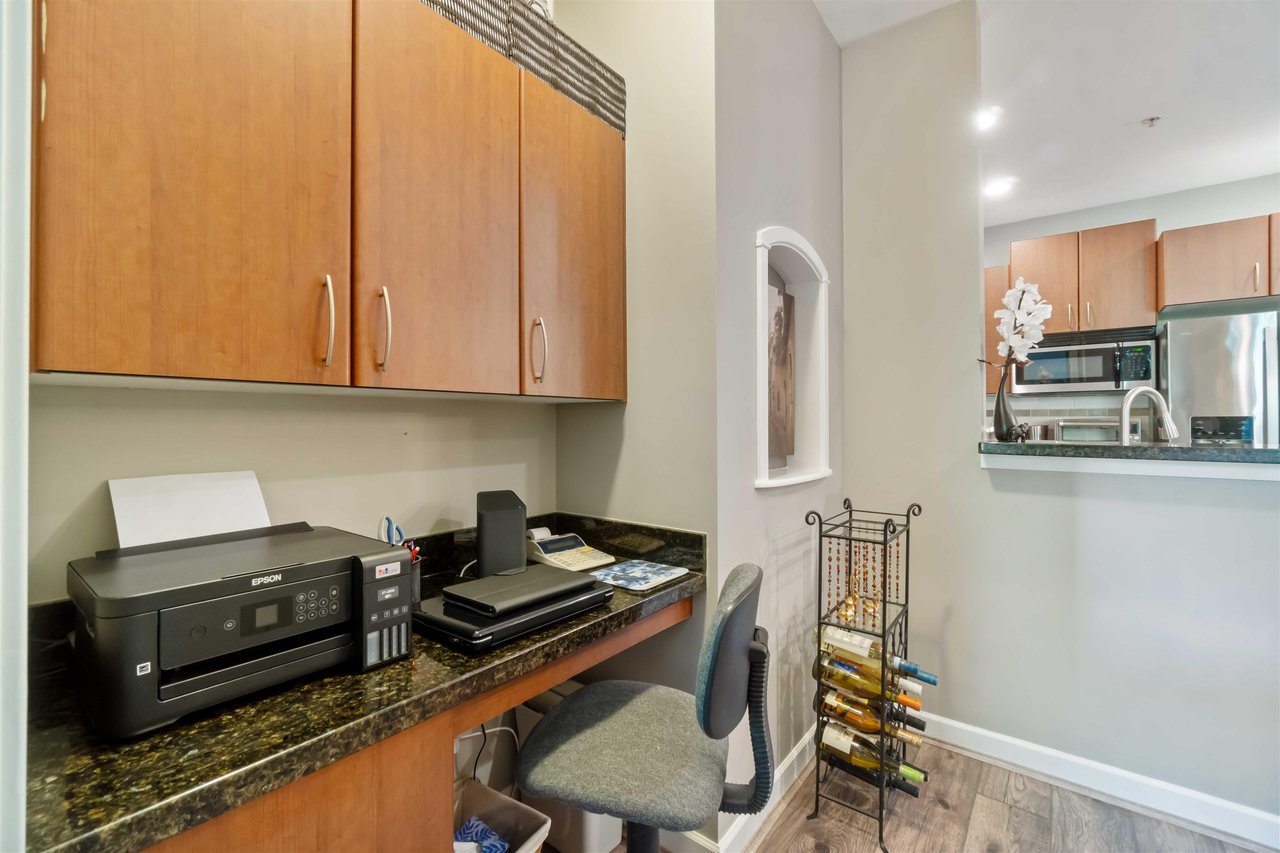 318-990 Adair Ave