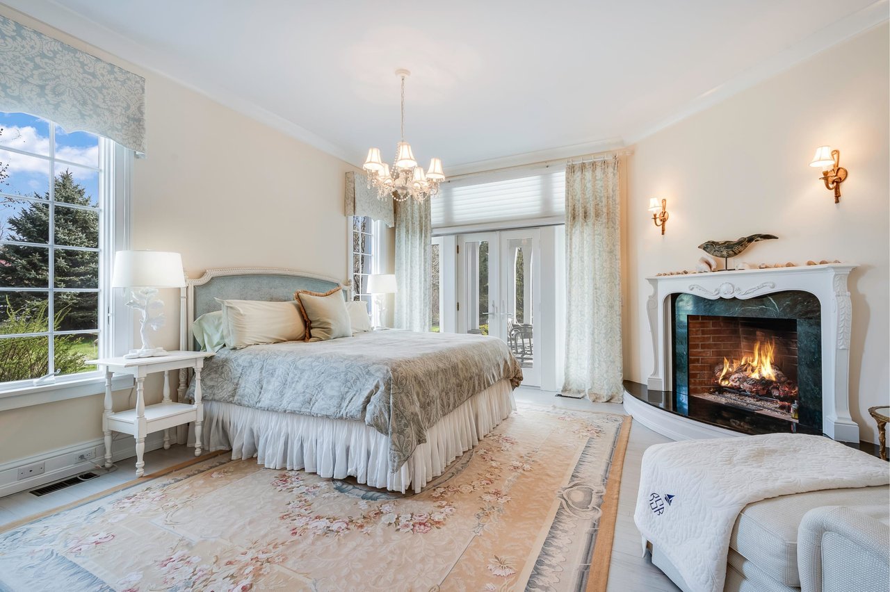 40 Barclay Dr