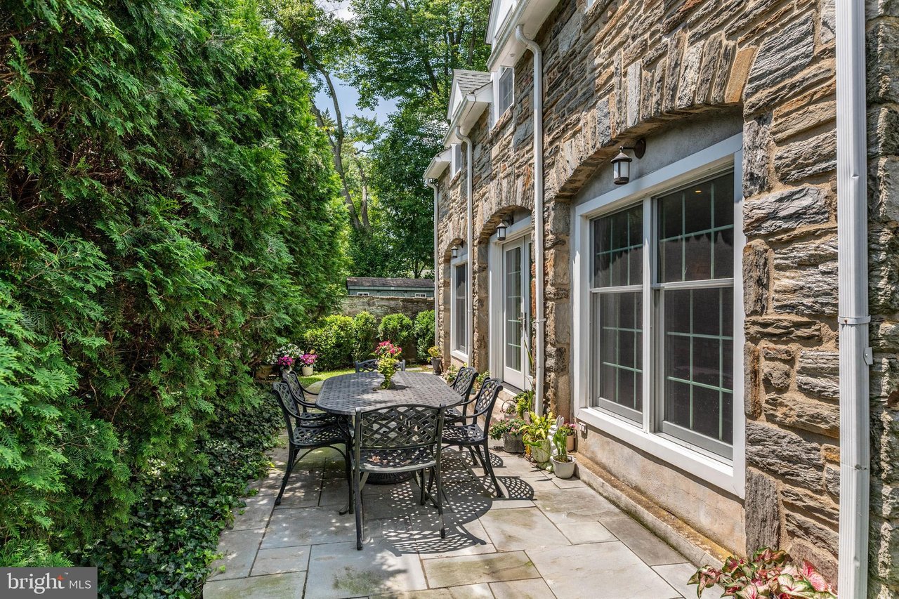 15 Fawn Ln