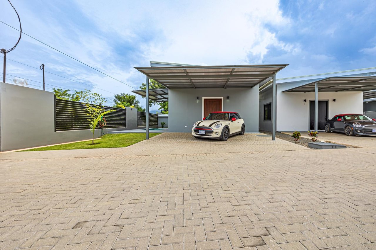 8 Home Subdivision in Uvita